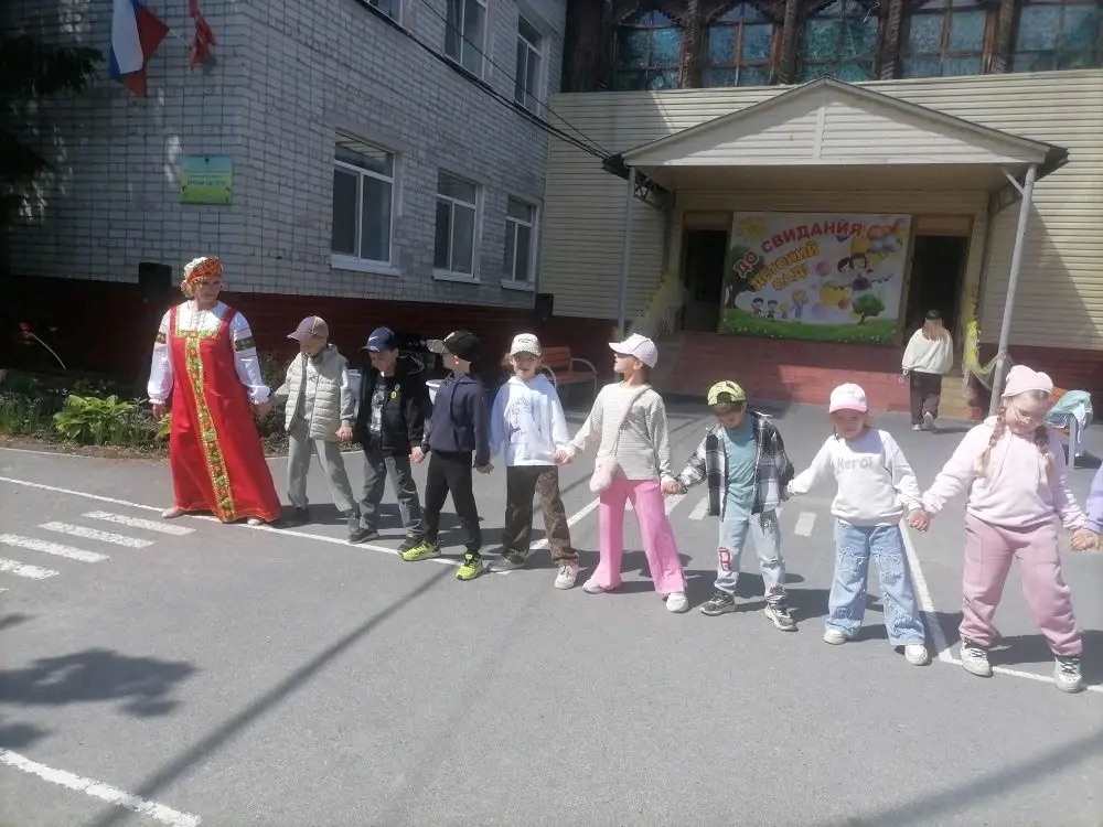 D:\Детский сад\25-26\САЙТ\САЙТ 1 июня\изменённые\57AF7496-5B06-41DB-B2B1-20BFC2F60289.jpg